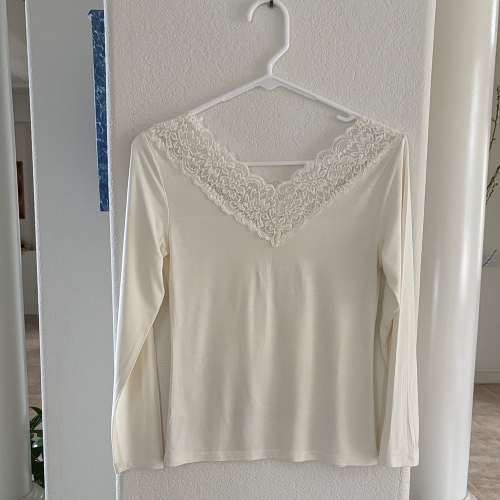 Elegant Cream Lace V-Neck Women's Top